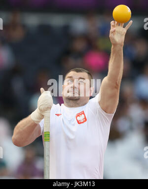 Polens Damian Mrzyglocki konkurriert die Männer Kugelstoßen F53 Final tagsüber acht der 2017 Para Leichtathletik-Weltmeisterschaft in London Stadium. Stockfoto