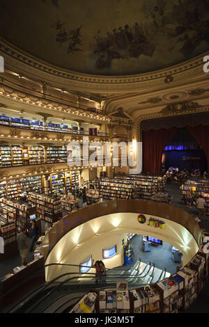 Argentinien, Buenos Aires, Recoleta Bereich, El Ateneo Buchhandlung Interieur, untergebracht in einem ehemaligen Theater, Avenida Santa Fe Stockfoto