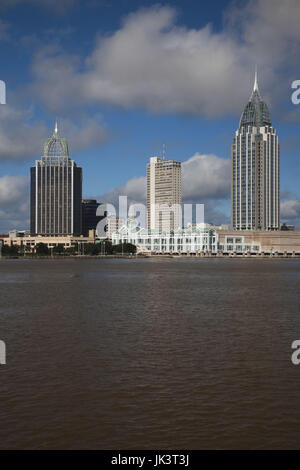 USA, Alabama, Mobile, Skyline von den Mobile River Stockfoto