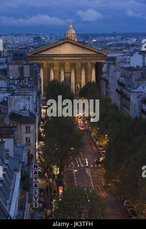 Frankreich, Paris, Ste-Marie-Madeleine-Kirche und Rue Tronchet, Abend-Antenne Stockfoto