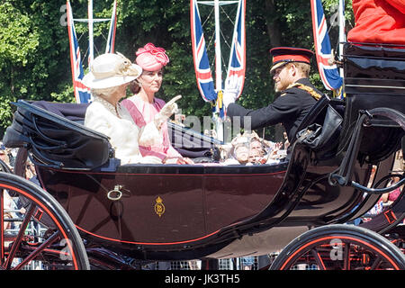 Prinz Harry, Catherine, Herzogin von Cambridge & Camilla, Herzogin von Cornwall an der Trooping die Farbe 2017 Stockfoto