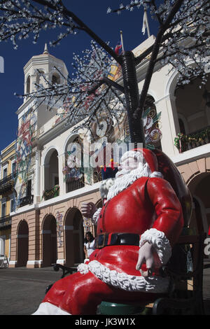 Puerto Rico, San Juan, Old San Juan, Plaza de Armas, Weihnachtsschmuck Stockfoto