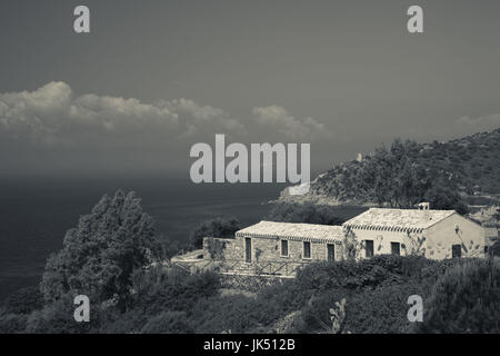 Italien, Sardinien, Sarrabus Gebiet, Capitana, Klippe Nebenhaus Stockfoto