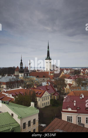 Estland, Tallinn, dem Domberg Bereich anzeigen der alten Stadt von Troompea, am späten Nachmittag Stockfoto