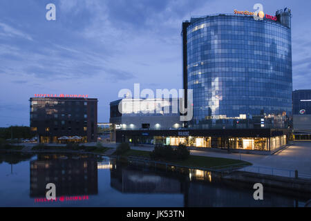 Estland, südöstlichen Estland, Tartu, modernen Gebäuden des Tasku Zentrums, am Abend Stockfoto
