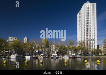 Frankreich, Paris, Bassin De La Villette, Herbst Stockfoto