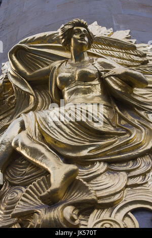 Deutschland, Sachsen, Leipzig, Gold Statue, Detail, s auf Commerzbank-Gebäude, Stockfoto