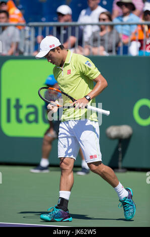 KEY BISCAYNE, FL - 30 März: Kei Nishikori (JPN) in Aktion hier Niederlagen Viktor Triocki (SRB) bei den 2015 Miami Open in Key Biscayne, Florida.  Fotograf Andreas Patron /MediaPunch Stockfoto