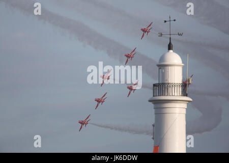 Sunderland, Vereinigtes Königreich. 21. Juli 2017. Die Royal Air Force Red Arrows erklingt in Sunderland International Airshow in Sunderland, England. Kostenloser Besuch Flugschau erfolgt durch Seaburn Beach und befindet sich im 29. Jahr. Bildnachweis: Stuart Forster/Alamy Live-Nachrichten Stockfoto