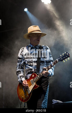 22. Juli 2017. Sheffield, UK. Primal Scream-Headliner die Hauptbühne auf dem Sheffield Straßenbahnlinien Festival. Gary Bagshawe © / Alamy Live News. Stockfoto