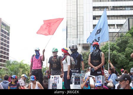 Caracas, Venezuela. 22. Juli 2017. Proteste in Venezuela gegen den venezolanischen Präsidenten Nicolas Maduro Credit: Luis Molina/Alamy Live News Stockfoto