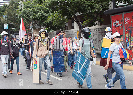 Caracas, Venezuela. 22. Juli 2017. Proteste in Venezuela gegen den venezolanischen Präsidenten Nicolas Maduro Credit: Luis Molina/Alamy Live News Stockfoto