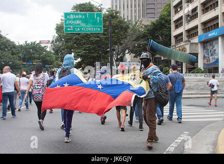 Caracas, Venezuela. 22. Juli 2017. Proteste in Venezuela gegen den venezolanischen Präsidenten Nicolas Maduro Credit: Luis Molina/Alamy Live News Stockfoto