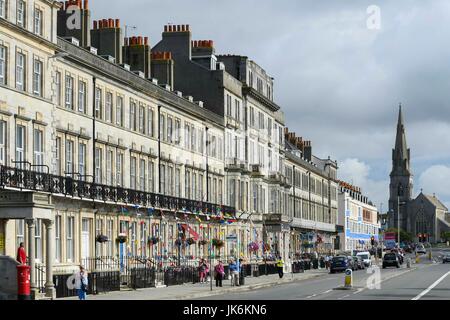 Weymouth, Dorset, UK.  23. Juli 2017.   Großbritannien Wetter. Die Esplanade an einem Morgen Sonnenstrahlen auf das Seebad Weymouth in Dorset.  Bildnachweis: Graham Hunt/Alamy Live-Nachrichten Stockfoto