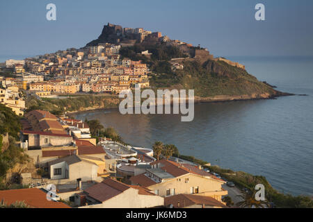 Italien, Sardinien, North West Sardinien, Castelsardo, Sonnenaufgang Stockfoto