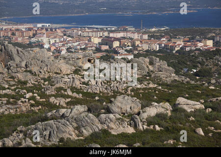 Italien, Sardinien, Nord Sardinien, Isola Maddalena, La Maddalena, Luftbild Stadt Aussicht von den Hügeln Stockfoto