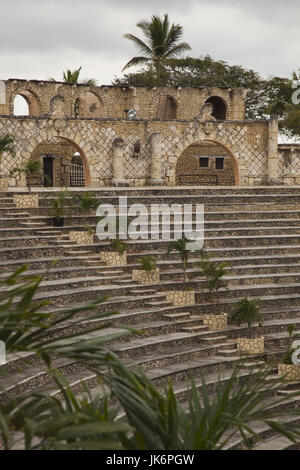 Dominikanische Republik, La Romana, Altos de Chavon, Amphitheater, wo das Eröffnungskonzert von Frank Sinatra durchgeführt wurde Stockfoto