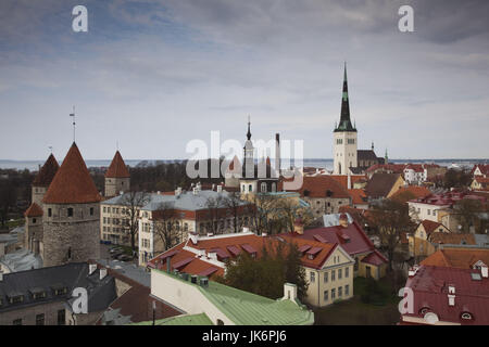 Estland, Tallinn, dem Domberg Bereich anzeigen der alten Stadt von Troompea, am späten Nachmittag Stockfoto