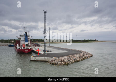 Estland, westlichen Estland Inseln, Virtsu, Blick auf den Hafen von der Insel Saaremaa-Muhu Fähre Stockfoto