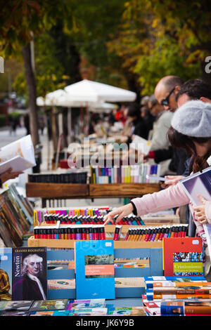 Spanien, Madrid, Paseo del Prado Bereich, Real Jardin Botanico, königliche botanische Gärten, Cuesta de Moyano Bücherständen, NR Stockfoto