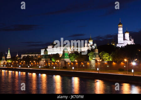 Russland, Moskauer Oblast Moskau, Roter Platz, erhöhten Blick auf Kreml, Abend Stockfoto