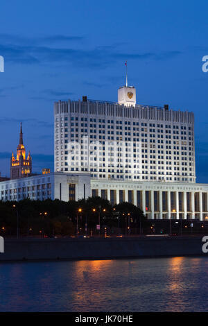 Russland, Oblast Moskau, Moskau, Presnya-Bereich, White House, Regierungsgebäude, Abend Stockfoto