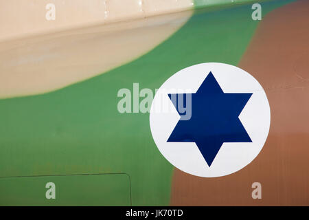 Israel, The Negev werden-er Sheva, Israeli Air Force Museum, Hatzerim Israeli Air Force base, israelische Abzeichen auf getarnten Flugzeuge Stockfoto