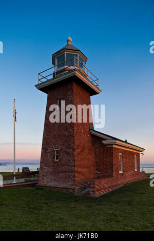 USA, Kalifornien, Central Coast, Santa Cruz, Leuchtturm Feld State Beach, Leuchtturm Surfing Museum, Sonnenuntergang Stockfoto