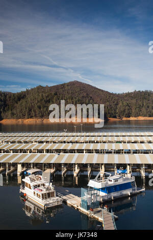 USA, California, Nordkalifornien, nördlichen Mittelgebirge, McColl, Whiskeytown-Shasta-Dreiheit National Recreation Area, Hausboote auf Shasta Lake Stockfoto