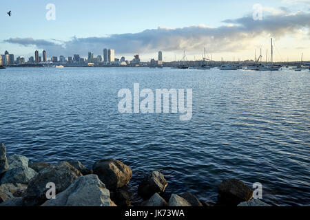 Blick über Coronado Bay als am frühen Morgen Südkalifornien Sonne wärmt San Diego Stockfoto