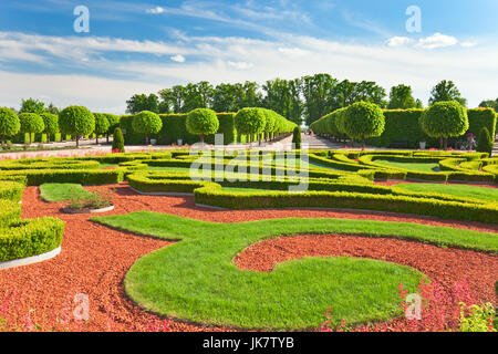 Traditionellen französischen Garten. Schloss Rundale entstand im Jahre 1740, Lettland Stockfoto