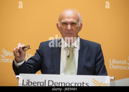 Vince Cable spricht, erklärte der neue Führer der Liberalen Partei nach dem Rücktritt von Tim Farron Stockfoto