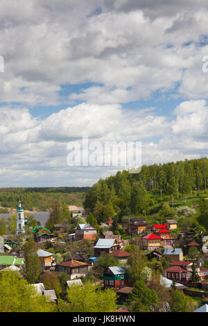 Russland, Ivanovo Oblast, Goldener Ring, Plyos, erhöhten Blick auf die Wolga-Stadt Stockfoto