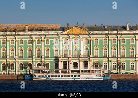 Russland, Sankt Petersburg, Center, Winterpalast und Eremitage Stockfoto