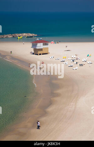 Israel, Nordküste, Netanya, erhöhte Beach View Stockfoto