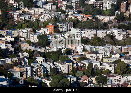 USA, California, San Francisco, Twin Peaks, erhöhten Blick auf Häuser in The Castro Nachbarschaft Stockfoto