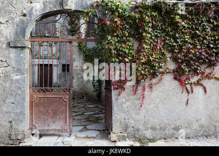 Frankreich, Region Midi-Pyrénées, Aveyron Abteilung, La Couvertoirade Stadt Gebäude detail Stockfoto