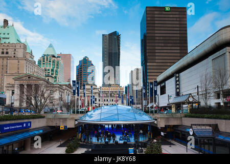 Kanada, British Columbia, Vancouver, Robson Square, Eisbahn Stockfoto