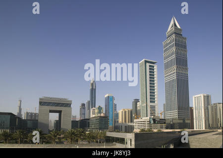 Vereinigte Arabische Emirate, Dubai, Sheikh Zayed Road, Hochhäuser, Tor, Stockfoto