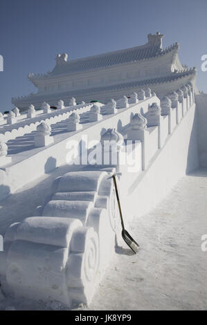 China, Heilongjiang, Harbin, Schnee-Und Eisskulpturen Festival, Kunstwerk, Schneeskulptur, Tempel, Stockfoto