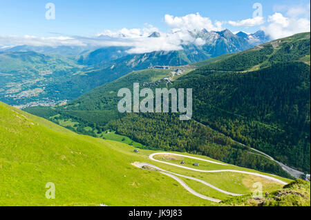 Skistation am Saint-Lary-Soulan für den Col de Portet, Departement Hautes-Pyrénées, Occitanie, Frankreich Stockfoto