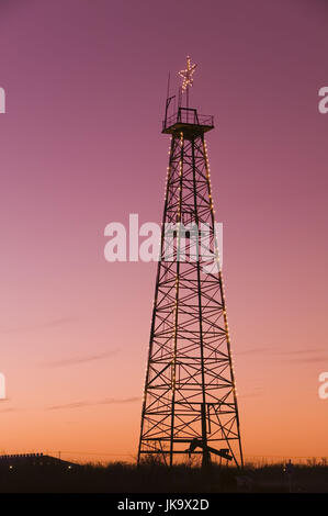 USA, Texas, Erdöl, Bohrturm, Museum, Abenddämmerung Stockfoto