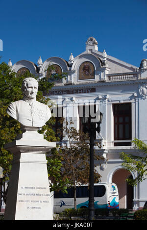 Kuba, Cienfuegos Provinz, Cienfuegos, Parque Jose Marti, Gouverneur Ramon Maria de Labra-Denkmal Stockfoto