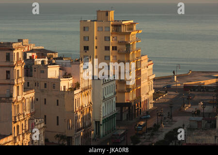 Kuba, Havanna, erhöhten Blick auf die Stadt über dem Paseo de Marti, morgen Stockfoto