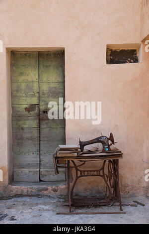 Frankreich, Korsika, Haute-Corse Abteilung, La Balagne Region, Zilia, alte Nähmaschine Stockfoto