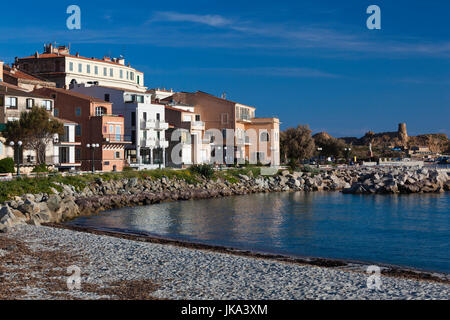 Frankreich, Korsika, Haute-Corse Abteilung, La Balagne Region, Ile Rousse, direkt am Strand Gebäude Stockfoto