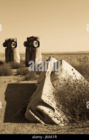 USA, Nebraska, Allianz, Carhenge, Outdoor-Skulptur in Anlehnung an Stonehenge in England aber aus alten Autos Stockfoto