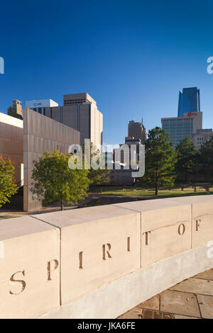 USA, Oklahoma, Oklahoma City, Oklahoma City National Memorial für die Opfer des Alfred P. Murrah Federal Building Bombardierung am 19. April 1995, Seite Gelände Stockfoto