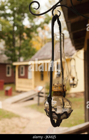 USA, Oklahoma, Tahlequah-Park Hill, Cherokee Heritage Center, Native American Cherokee Nation Museum, Adams Ecke Rural Village, Öl Ende 19. Jh. Lampe Stockfoto