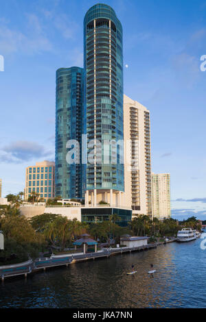 USA, Florida, Fort Lauderdale, Las Olas River Haus Eigentumswohnung Gebäude, Las Olas Riverwalk Area Stockfoto